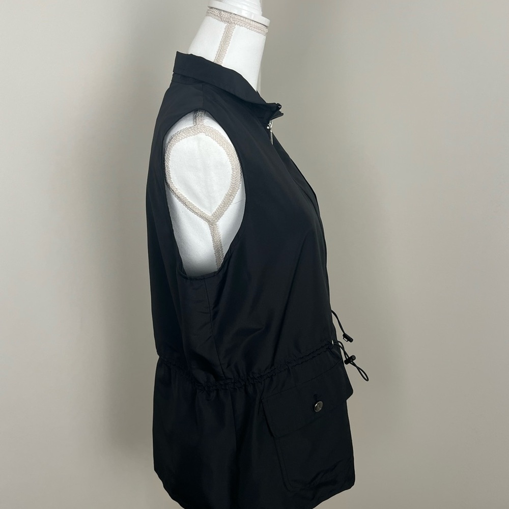 Chaps Black Sleeveless Vest - Picture 3 of 5